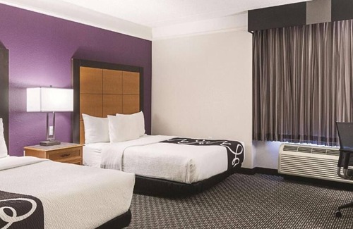 Guasti House | Wonderful Place To Stay! 2 Spacious Units Near iFLY Indoor Skydiving!