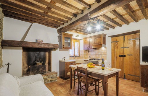 Montignoso Villa | Wonderful private villa for 2 people with WIFI, TV and pets allowed