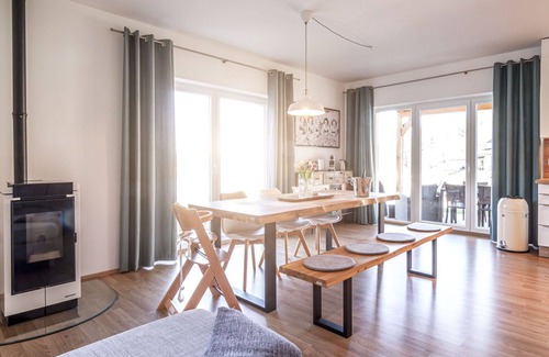 Frymburk House | Wonderful private villa for 5 people with WIFI, TV, terrace, pets allowed and parking