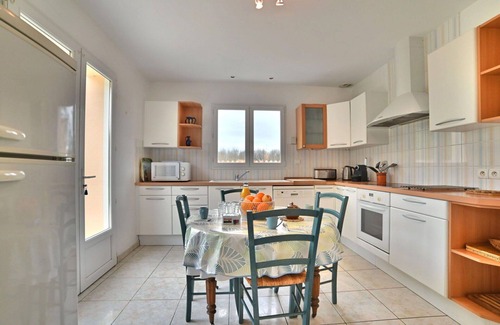 La Remigeasse House | Wonderful private villa for 8 people with WIFI, TV, terrace and pets allowed