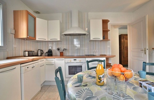 La Remigeasse House | Wonderful private villa for 8 people with WIFI, TV, terrace and pets allowed