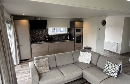 Municipality of Hellevoetsluis House | Wonderful private villa for 6 guests with WIFI, TV and terrace