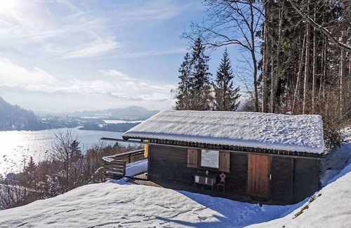 Treffen House | Wonderful private villa for 4 people with WIFI, terrace and pets allowed