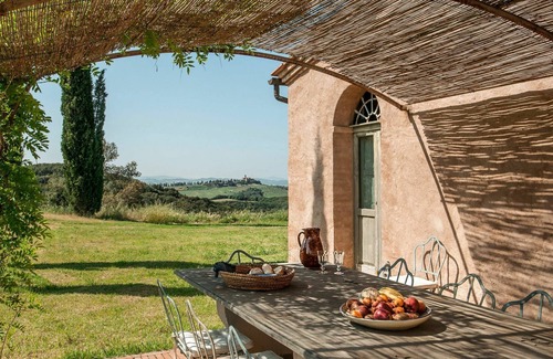 Camigliano Villa | Wonderful private villa for 10 people with A/C, private pool, WIFI, TV and panoramic view