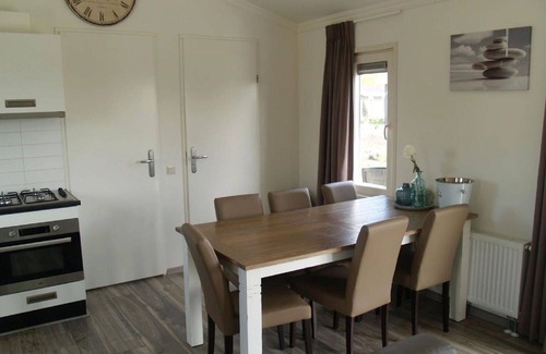 IJhorst House | Wonderful private villa for 6 people with WIFI, pool, TV and terrace