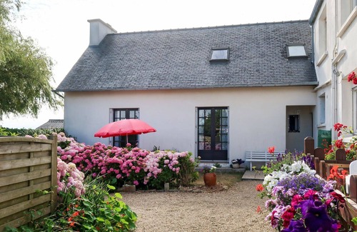 Guisseny House | Wonderful private villa for 4 people with TV and parking