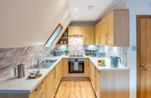 South Laggan House | Wonderful private villa for 2 guests with WIFI, TV, balcony and panoramic view