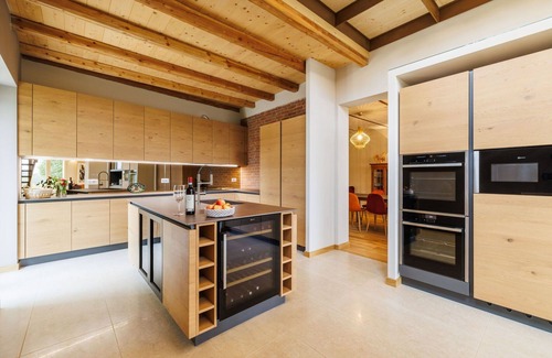 Monteu Roero Villa | Wonderful private villa for 26 guests with A/C, WIFI, private pool and patio, close to Alba