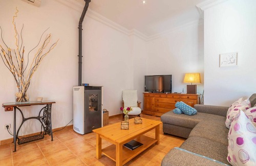 Porreres House | Wonderful private villa for 6 guests with A/C, private pool, WIFI, TV and patio