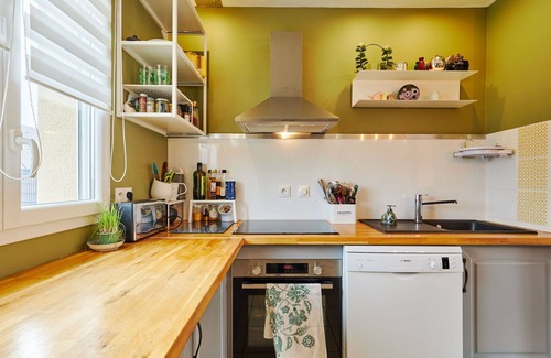 Portbail House | Wonderful private villa for 2 guests with WIFI, terrace and pets allowed