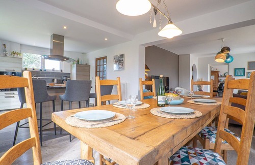 Tregueux House | Wonderful private villa for 6 guests with WIFI, TV, patio and pets allowed