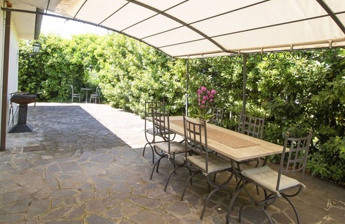 Seggiano Villa | Wonderful private villa for 26 guests with WIFI, private pool, patio, pets allowed and parking