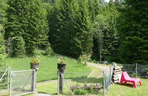 Blenio House | Wonderful private villa for 5 guests with WIFI, TV, patio, pets allowed, panoramic view and park.