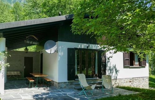 Olivone House | Wonderful private villa for 6 guests with WIFI, TV, patio and pets allowed