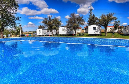 Dolni Chabry House | Wonderful private villa for 4 people with WIFI, pool, A/C, terrace, pets allowed and parking