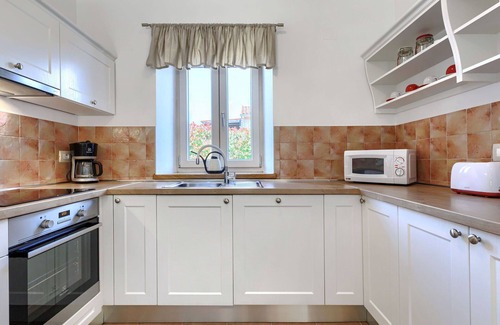 Momjan House | Wonderful private villa for 5 guests with private pool, WIFI, A/C, TV and patio