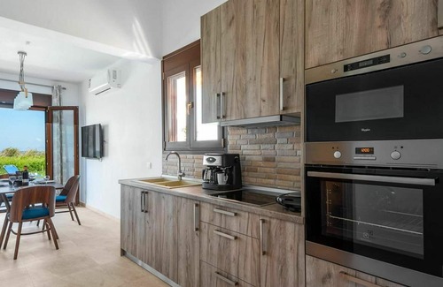 Fanes Villa | Wonderful private villa with private pool, A/C, WIFI, TV, balcony, panoramic view and parking