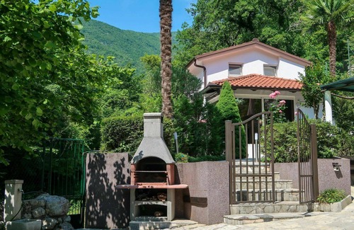 Medveja House | Wonderful private villa for 5 people with A/C, WIFI, pool, TV and terrace