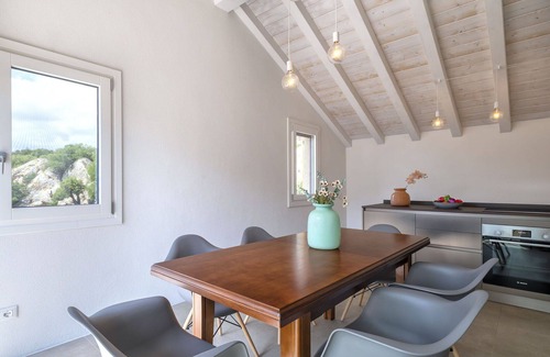 San Pantaleo House | Wonderful private villa for 6 people with WIFI, A/C and patio