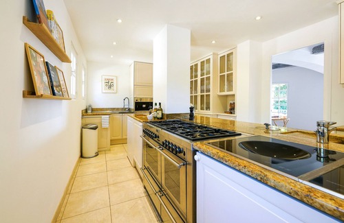 La Croix-Valmer Villa | Wonderful property for 10 persons with small sea view and adorable decoration