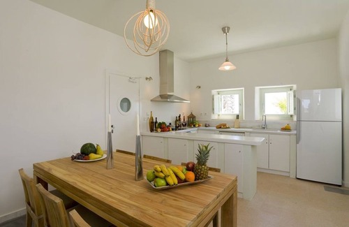 Akrotiri Villa | Wonderful Santorini Villa | 5 En-Suite Bedrooms | Villa Elysium | Heated Pool &.