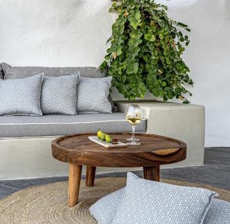 Exo Gonia Villa | Wonderful Santorini Villa 1 Bedroom Villa Gonia Astonishing Views & Outdoor Jacuzzi Exo Gonia