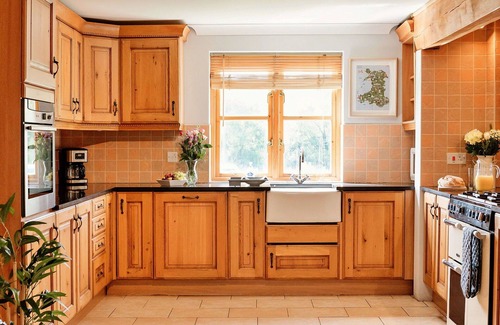 Devils Bridge House | Wonderful villa for 12 guests with hot tub, WIFI and pets allowed