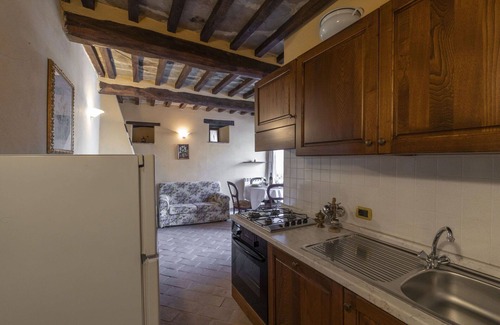 Pieve di Chio House | Wonderful villa for 10 people with private pool, WIFI, TV, patio, pets allowed and parking