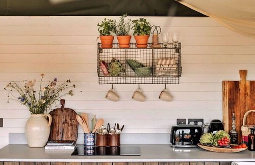 Little Walsingham House | Wonderful villa for 3 guests with pets allowed