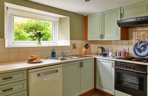 Greystoke House | Wonderful villa for 4 people with WIFI, TV, pets allowed and parking