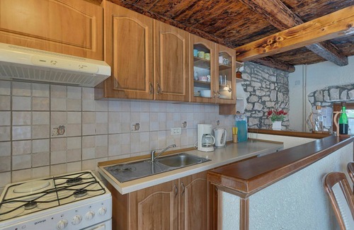 Muzini House | Wonderful villa for 5 people with WIFI, private pool, A/C, TV, terrace, pets allowed and parking