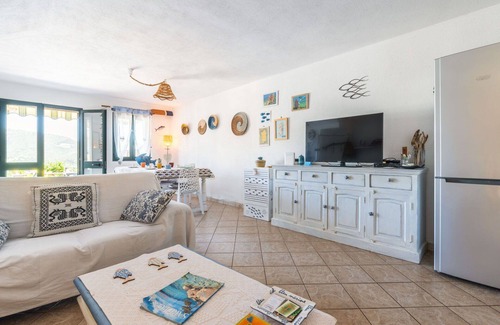 Solanas House | Wonderful villa for 6 people with WIFI, A/C, TV, patio and parking