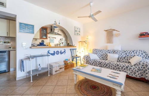 Solanas House | Wonderful villa for 6 people with WIFI, A/C, TV, patio and parking