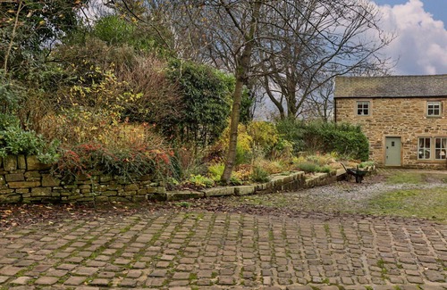 Blackburn House | Wonderful villa for 3 guests with WIFI, TV, pets allowed and parking