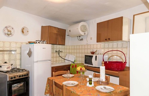 Ville San Sebastiano House | Wonderful villa for 4 guests with WIFI, balcony, pets allowed and panoramic view