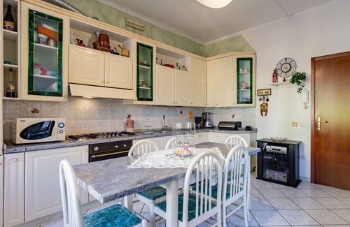 Porto Ceresio House | Wonderful villa for 7 guests with WIFI, TV and balcony