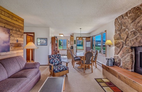 Clark Cabin | Wood Duck - Quiet retreat tucked away on the river