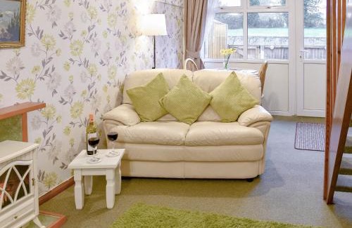 Irstead House | Woodbine Cottage
