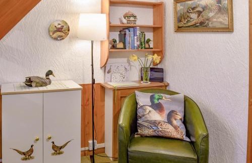 Irstead House | Woodbine Cottage