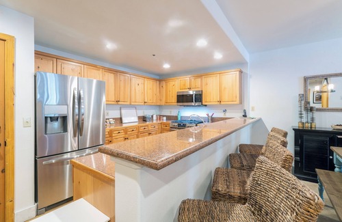 Mountain Village Condo | Wooded 2-Bedroom Family-Friendly Condo With Endless Amenities