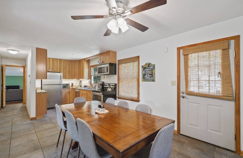 Front Royal Cabin | Wooded + Rustic Hideaway Minutes From River, Natl/State Parks, Hiking & Wineries