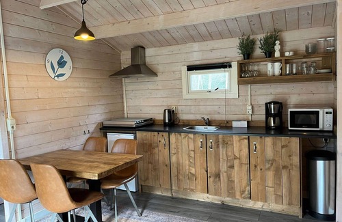 Ruinen Ski Chalet | Wooden chalet near three national parks