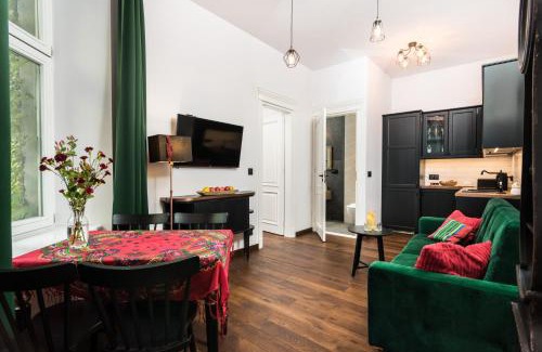 Wesoła Zachod Apartment | Wooden Horse - New Apartment - Old Town