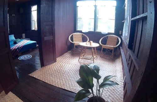 Chang Moi House | Wooden House in City Center