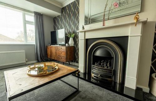 Harrogate House | WOODFIELD ROAD - Two bed in Harrogate with cosy living room fire.