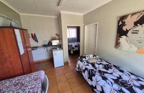 Piet Retief House | Woodhills Guest house