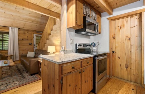 Blairsville Cabin | Woodland Dreams - Hot Tub, Game Room and Creek Access