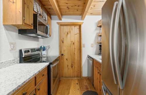 Blairsville Cabin | Woodland Dreams - Hot Tub, Game Room and Creek Access