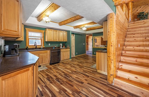 Pelkie House | Woodland Haven: 5BR Retreat with Sauna