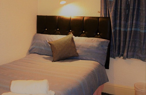 Blackpool Town Center Bed & Breakfast | Woodland Hotel - Blackpool